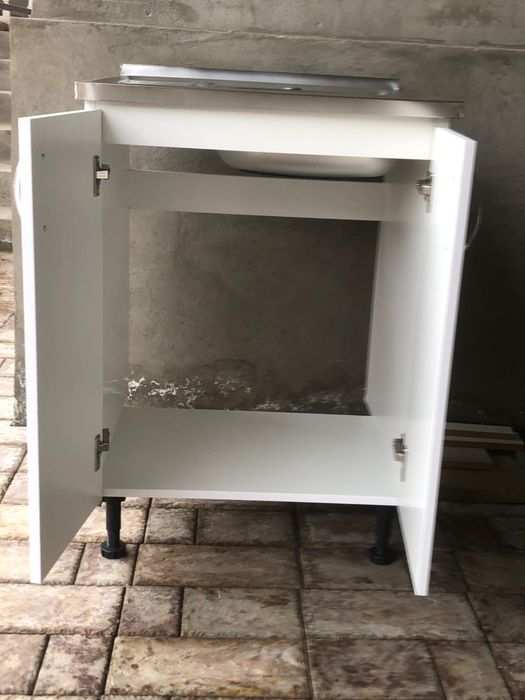 Кухонный мойка  с корпусом