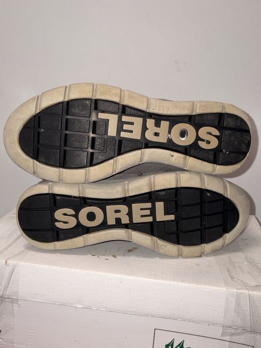 Ghete de Femei  SOREL in stare foarte buna