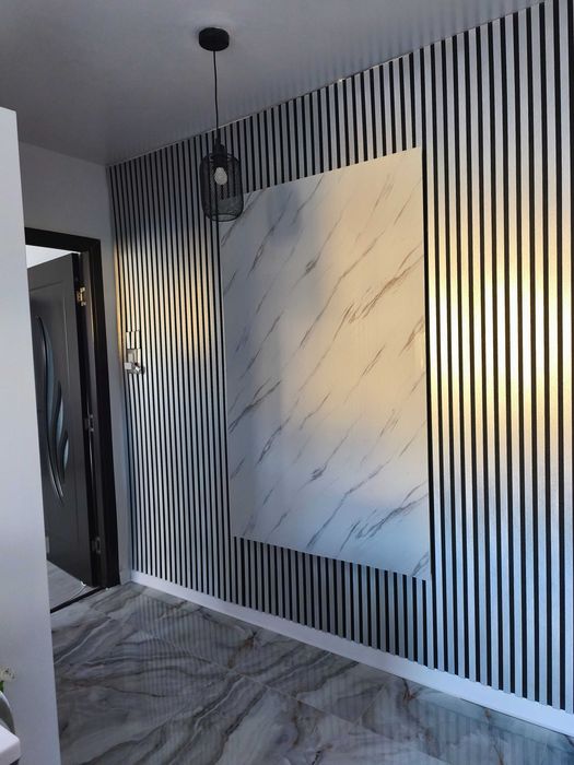Vând apartament cu trei camere lângă Spitalul Județean