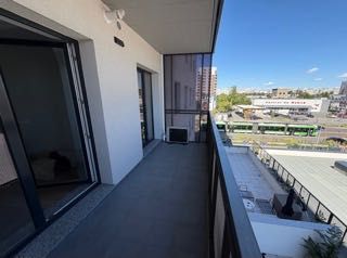 Proprietar, ofer spre închiriere apartament 2 camere nemobilat, nou, 2026, Drumul Taberei-Auchan, parcare subterană cu stație de încărcare.