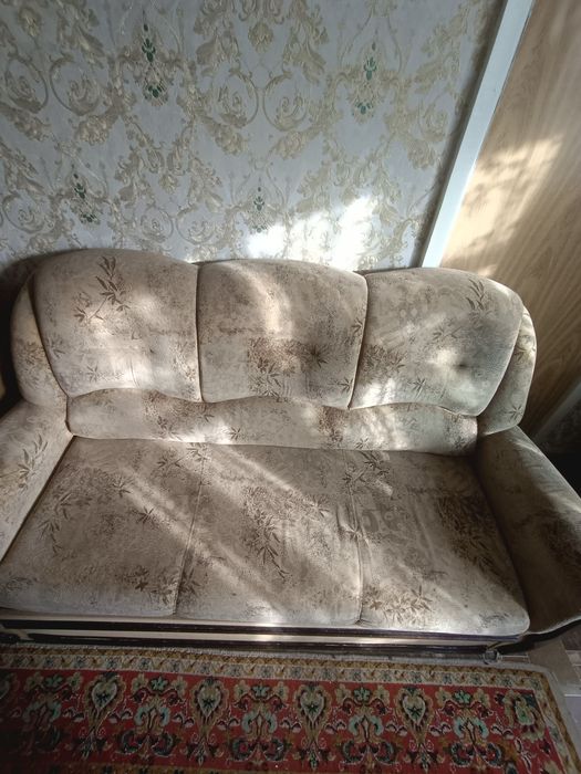 Продам диван б/у раздвижной