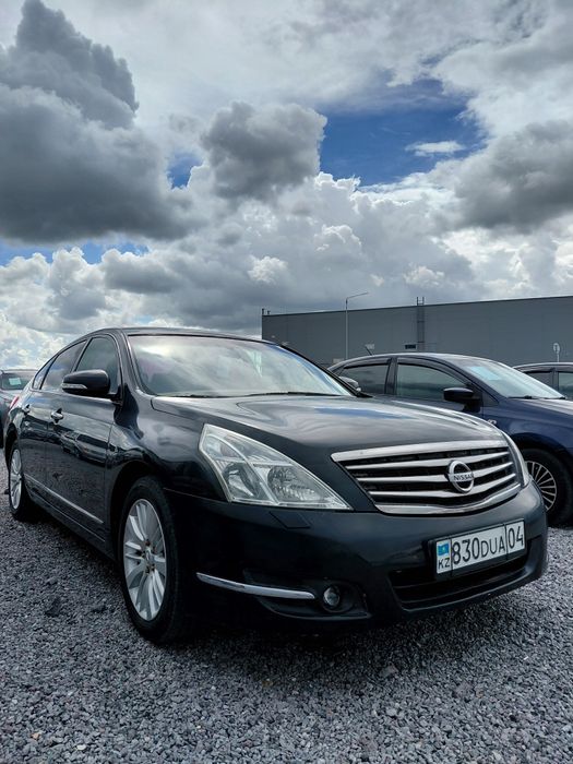Nissan teana көлігі