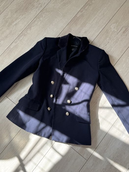 Темно-синий пиджак Mango