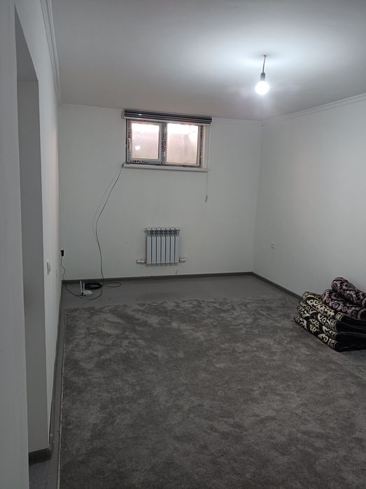 Продаётся квартира 2 комнатная цокольный этаж полу подвал жилой