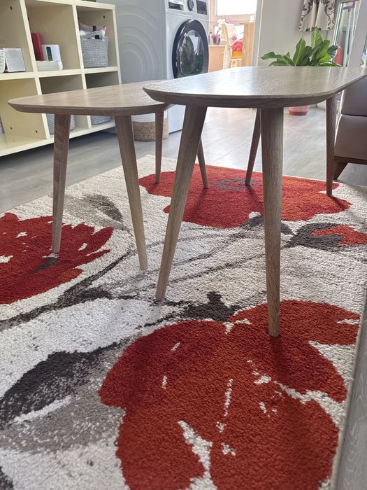 Дървена холна маса