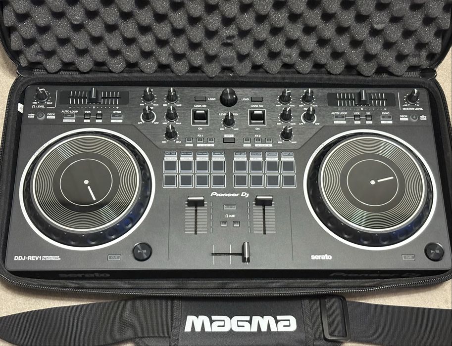 Pioneer DJ DDJ-REV1, Контролер - пулт