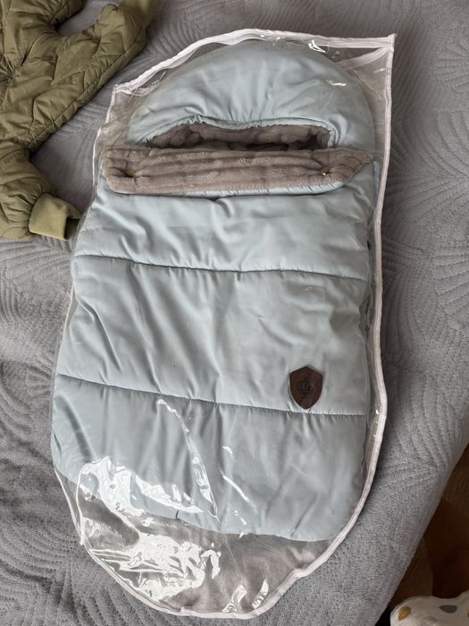 Продаю детский конверт для новорожденных и комбез осень весна