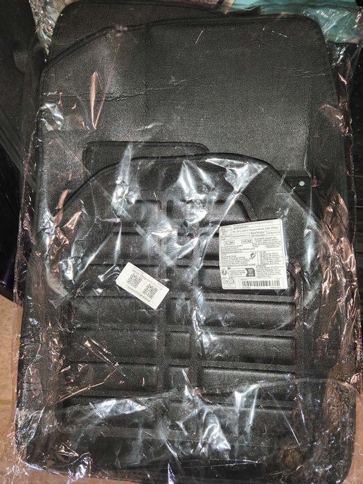 Продавам стелки за кола