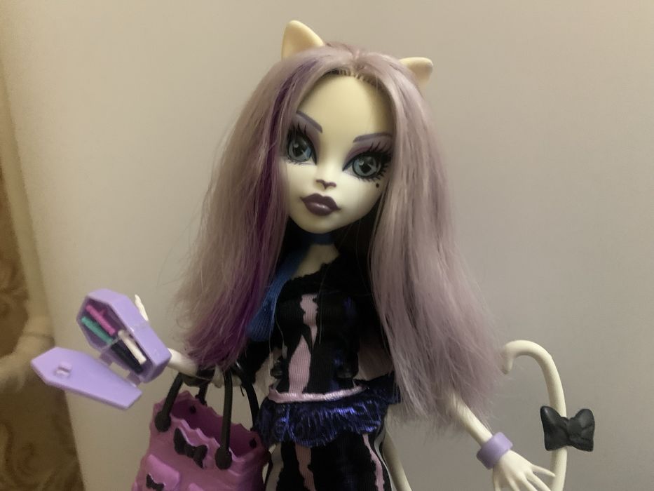 Кукла Monster high Катрин де мяу скарсеместр