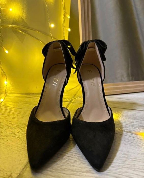 Дамски обувки с ток