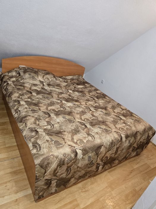Продавам Диван разтегателен с размери 170 дълж/90  дълб /85 вис