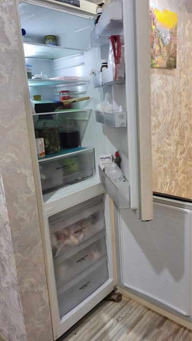 Продам холодильник LG