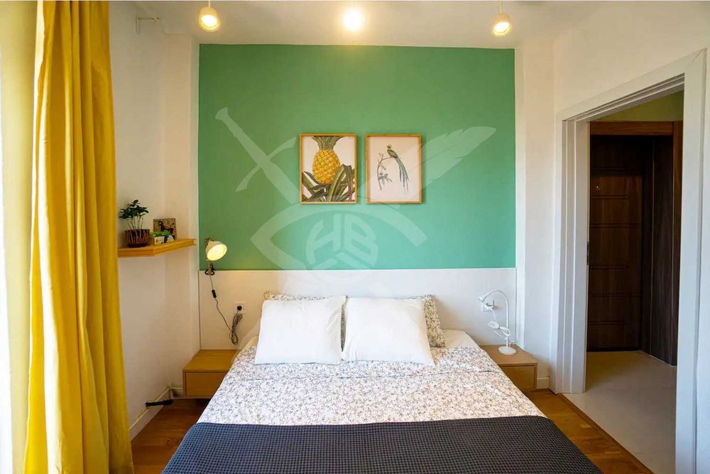 Продава се Двустаен апартамент в София, Център - 56 кв.м за 4286 €/кв.м - Снимка #2