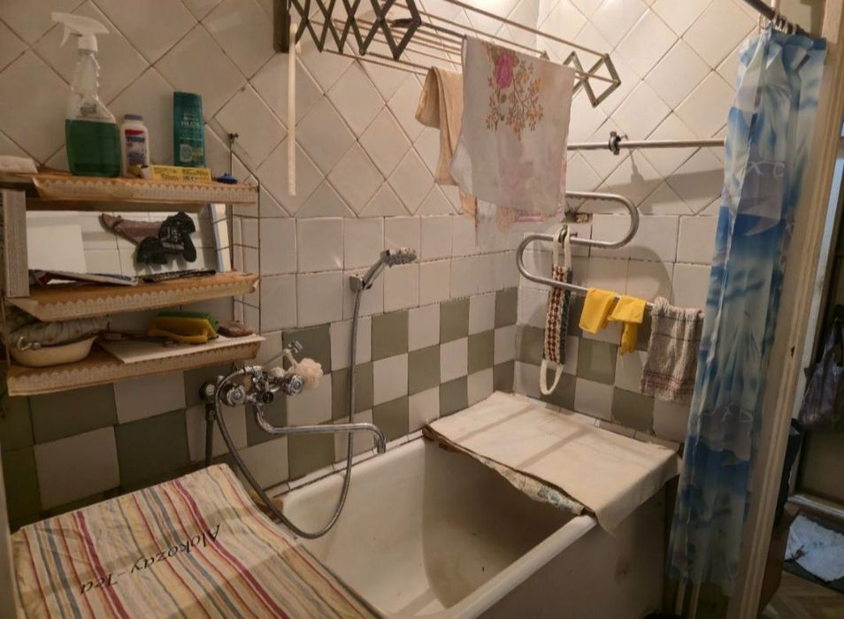 Квартира продаётся Чиланзар 11 квартал 1/2/4 без ремонта ор шох мед