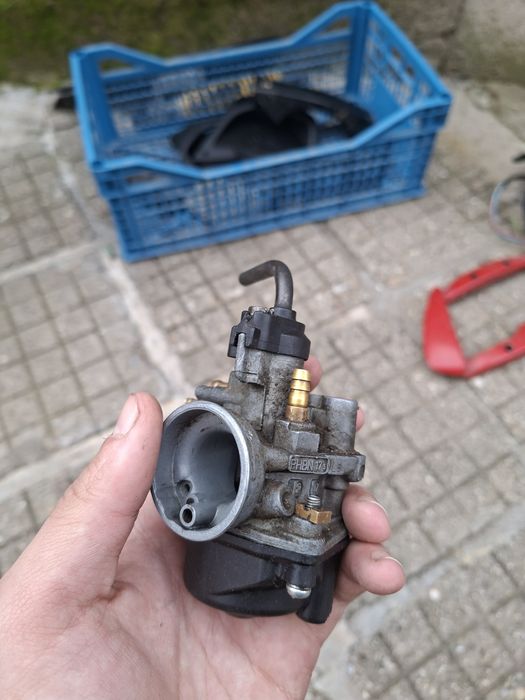 Части за aprilia sr 50