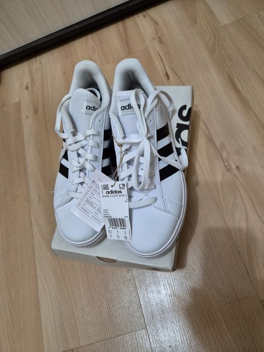 Продается кроссовки адидасс оригинал