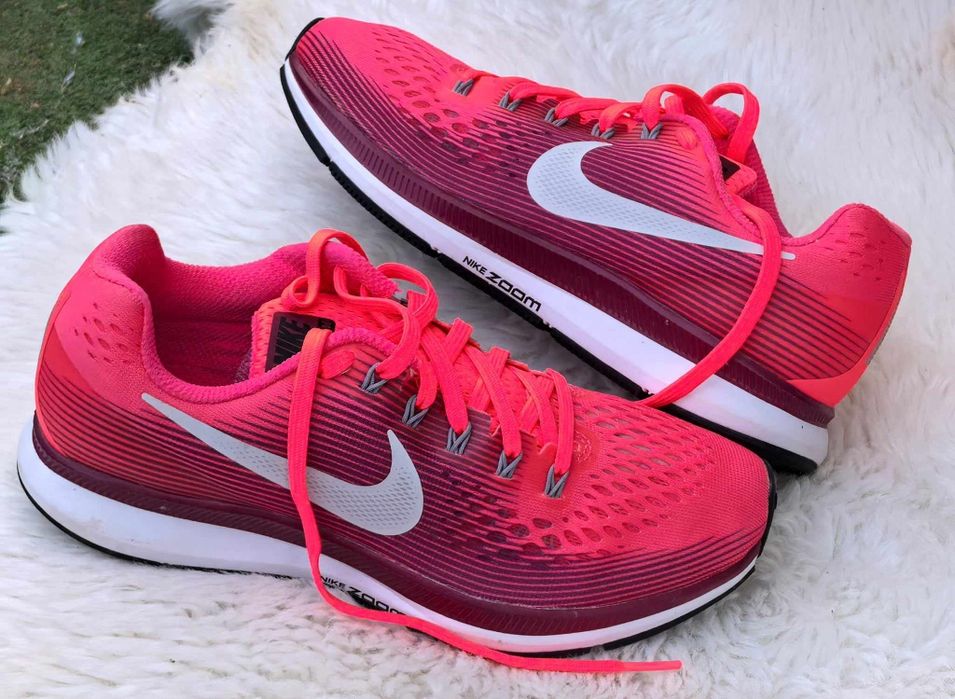 Nike оригинални дамски сникърси 38.5 номер