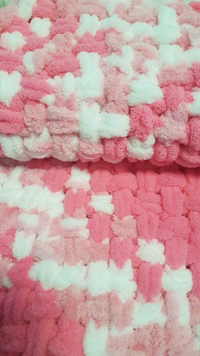 Ръчно плетиво одеало Ализе Пуфи 80/80