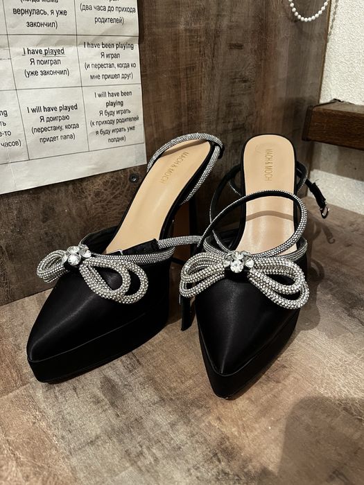 Продам черные туфли