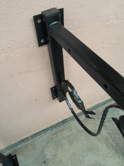 Метален стенен сушилник за дрехи – ръчна изработка, комплект 2 бр