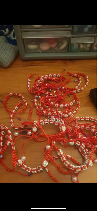 Lanturi brelocuri si bratari personAlizate