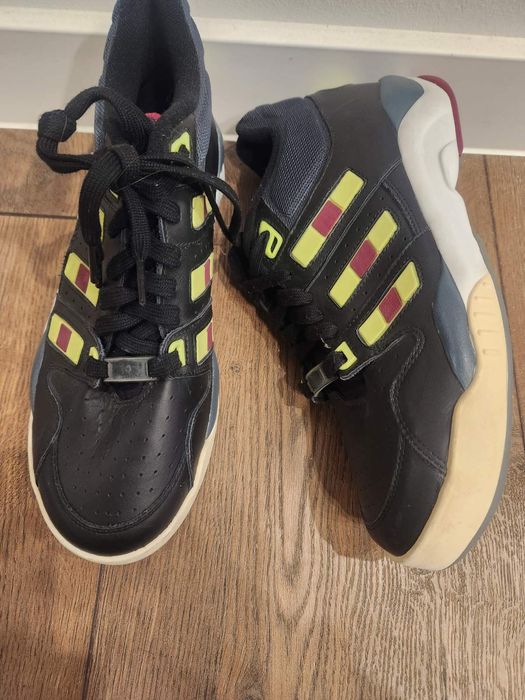 Нови адидас. Оригинал.  Естествена кожа