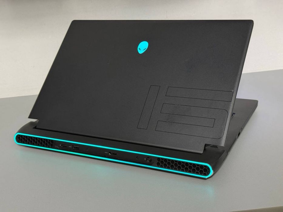 Alienware m15  Edition R5 Gaming