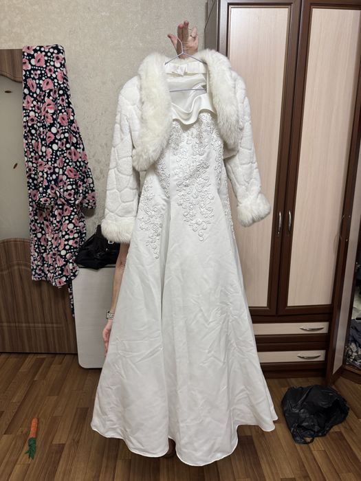 Продаються вещи