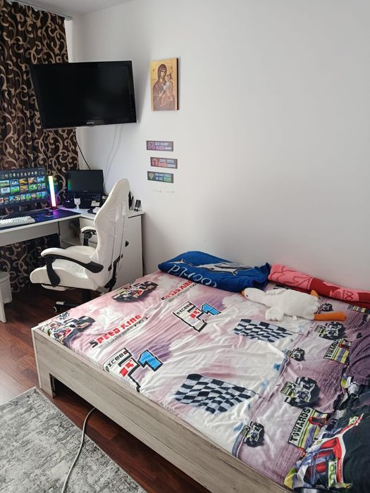 Vând sau schimb apartament cu 3 camere