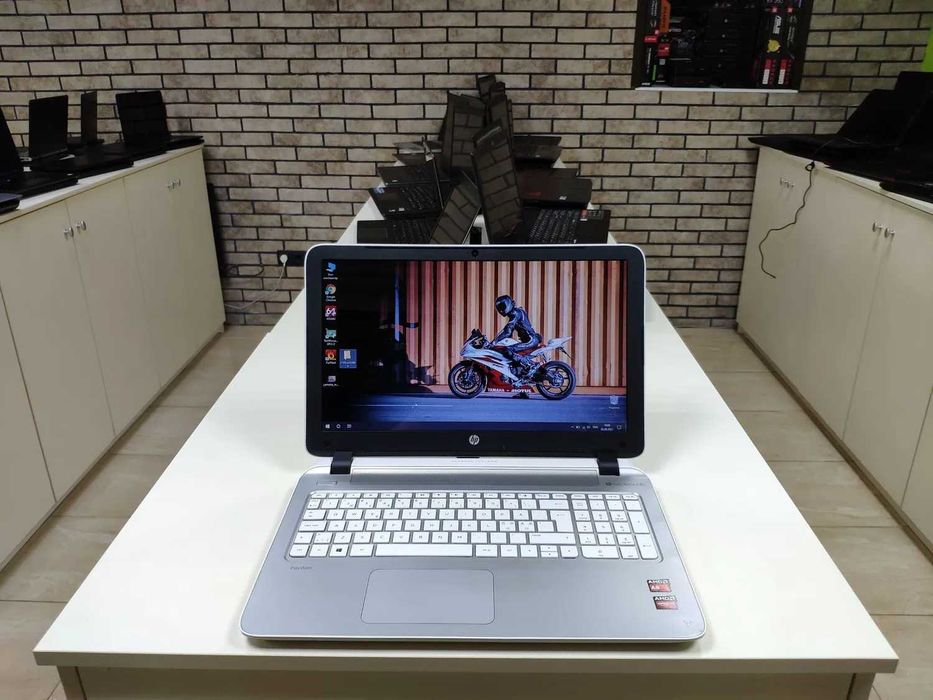 HP Pavilion 15 White | AMD A10 | 8GB RAM | HDD 1TB | Большой экран
