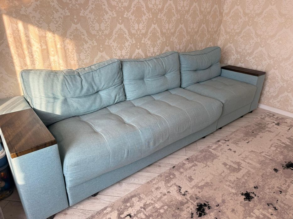 Продам мягкий диван.