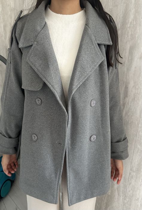 Пальто женское серое