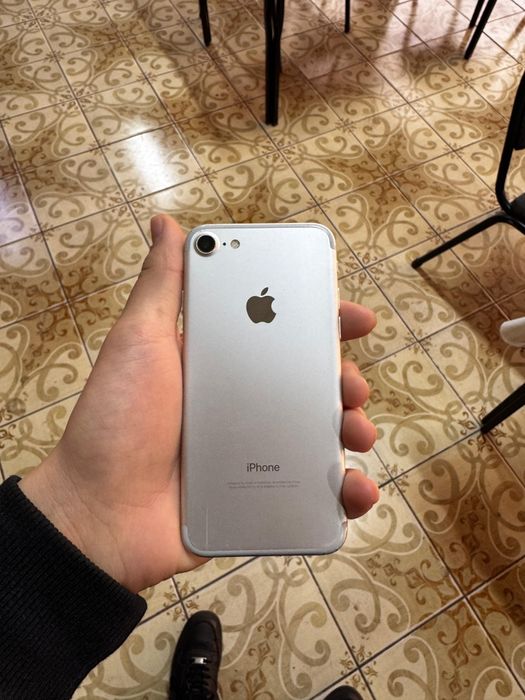 айфон 7 128гб    .