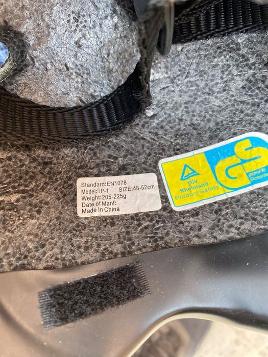 Каска за колело различни видове