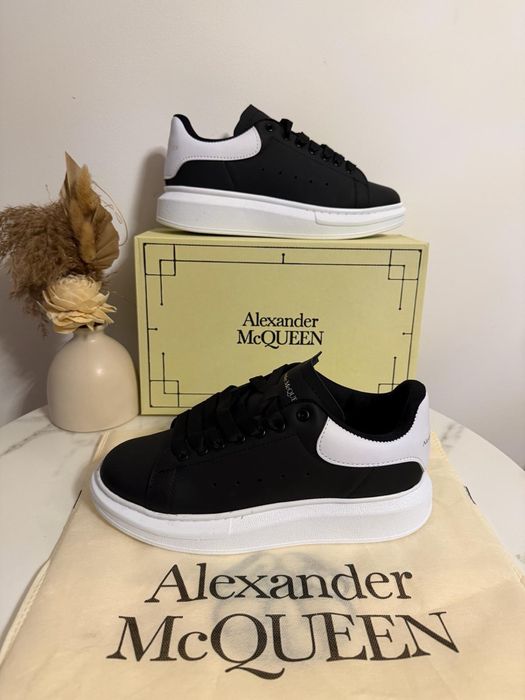 Adidasi Alexander McQueen Black&White