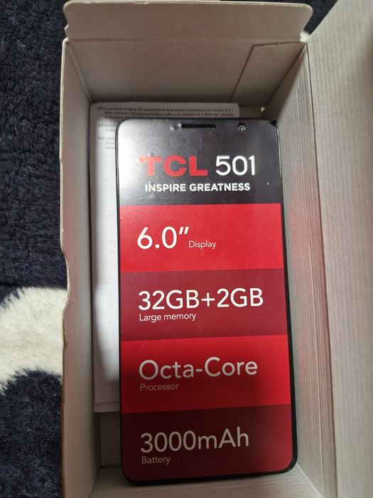 Telefon TCL 501 de
