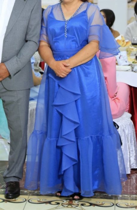 Платье вечернее