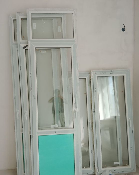 Пластиковый двери