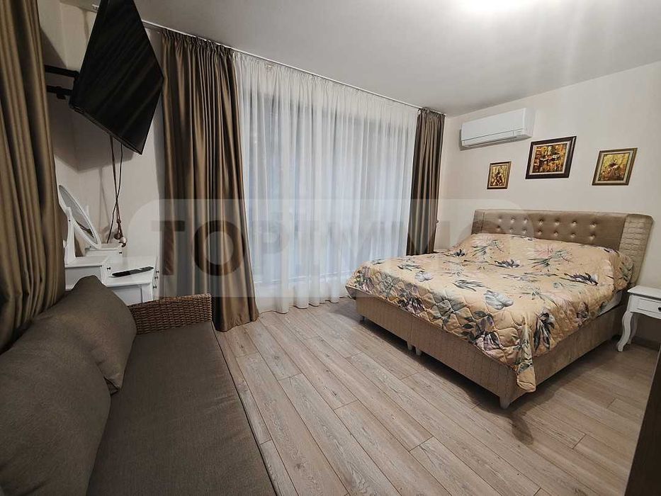 Тристаен апартамент под наем в центъра на Варна