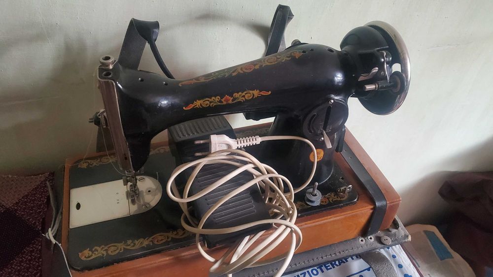 Tikish moshinasi sotiladi