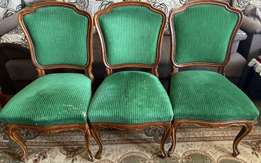Винтажные стулья в французском стиле