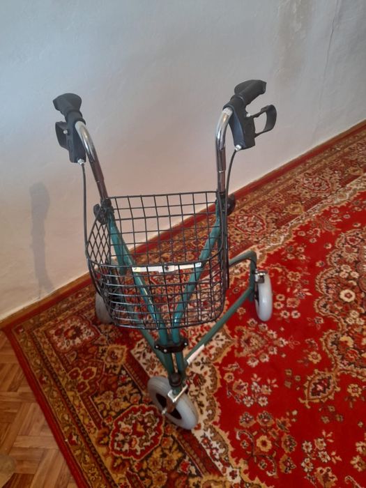 Инвалидная коляска