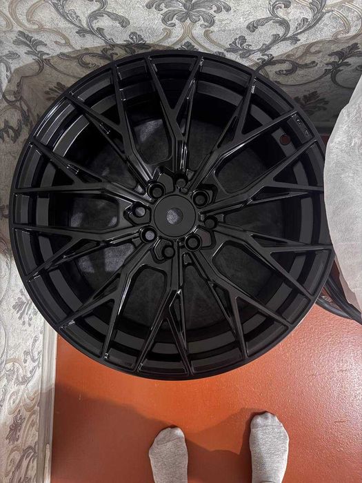 Сотилади 17 размер дискага. Универсал сака диска