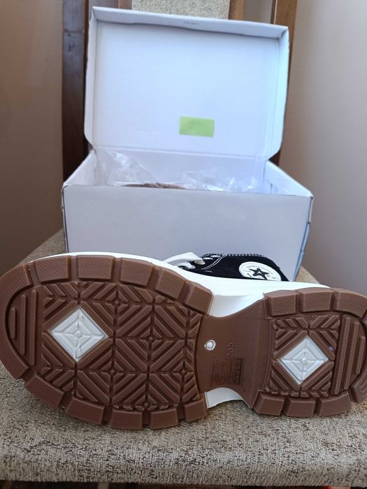 Кецове. Нови. Стелка 23,5см.