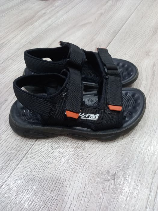 Сандали для мальчика 33р