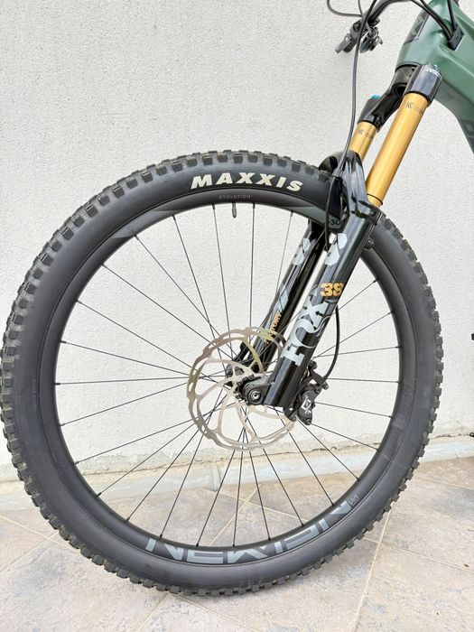 Bicicleta Radon Swoop 10.0 HD CF carbon marime XL 2025 full suspension Fox 38 Kashima R29” 1x12