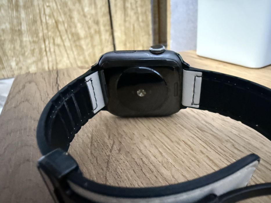 Apple Watch SE (1st Generation)