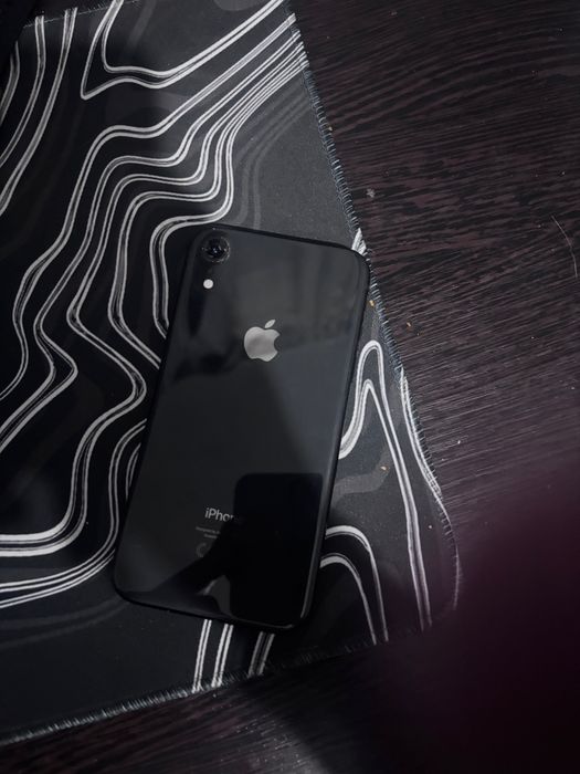 Продам iphone xr 64gb,75%