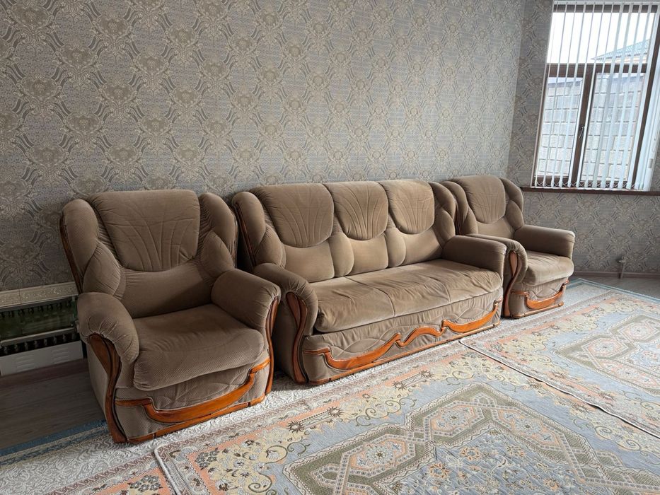 Мягкий диван сатылады СРОЧНО