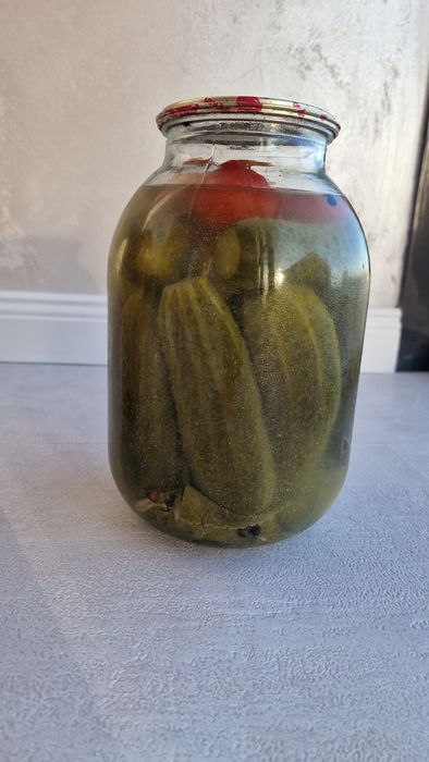 Огурцы и помидоры соленые